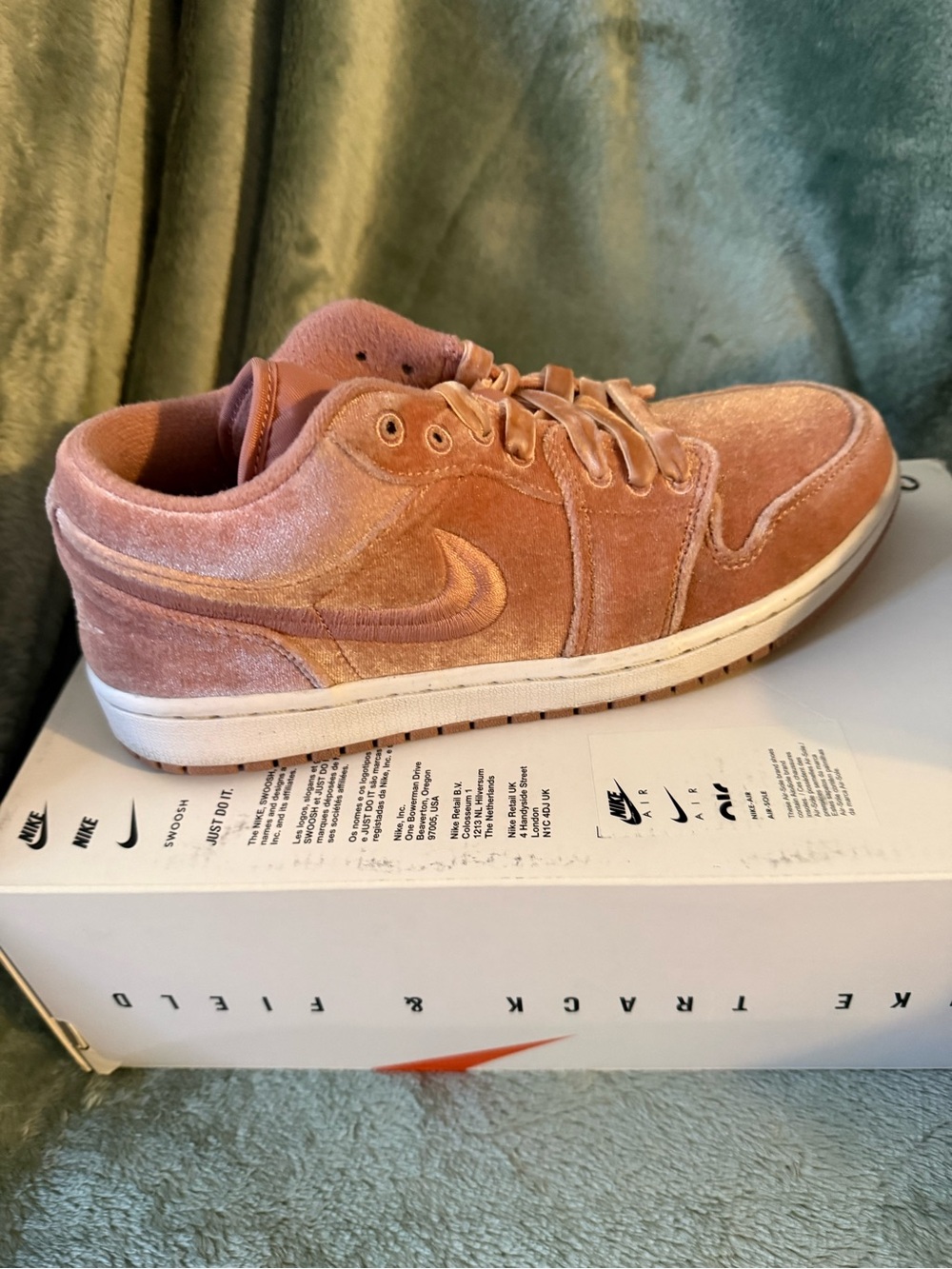 Nike Velvet Low-Top Sneakers in Rose